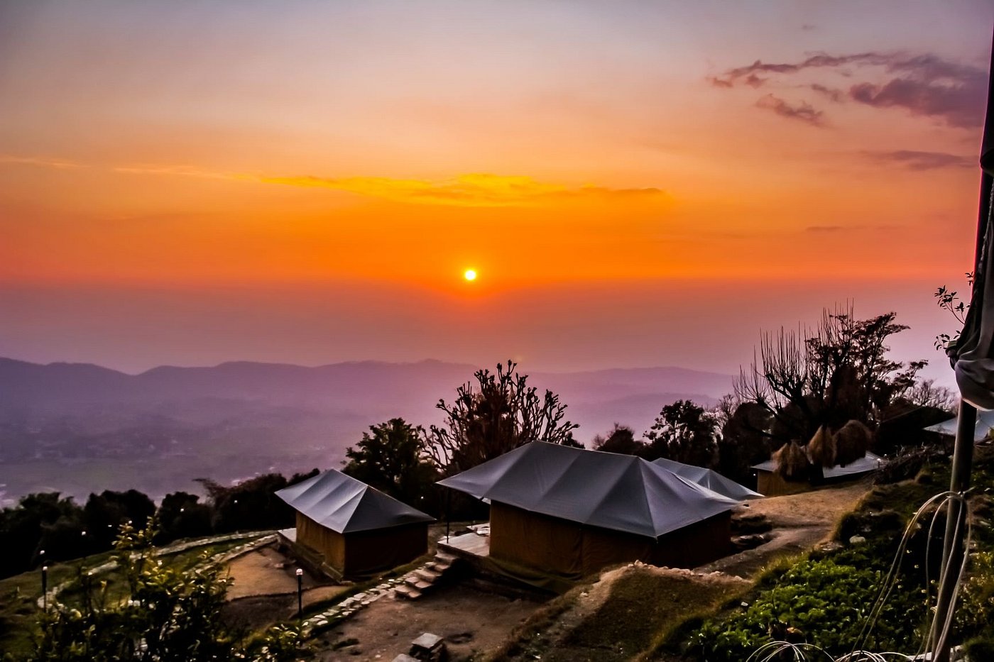 Bir Billing Sunset View
